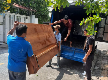 Mẹo vận chuyển bàn ghế gỗ nguyên khối an toàn