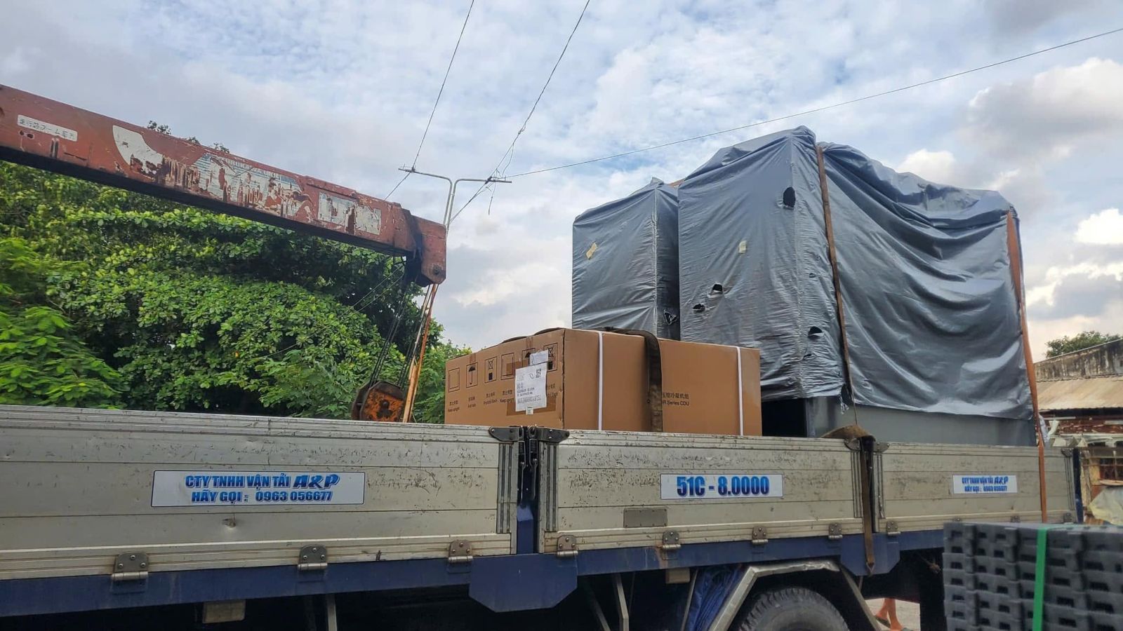 vận chuyển máy móc công nghiệp