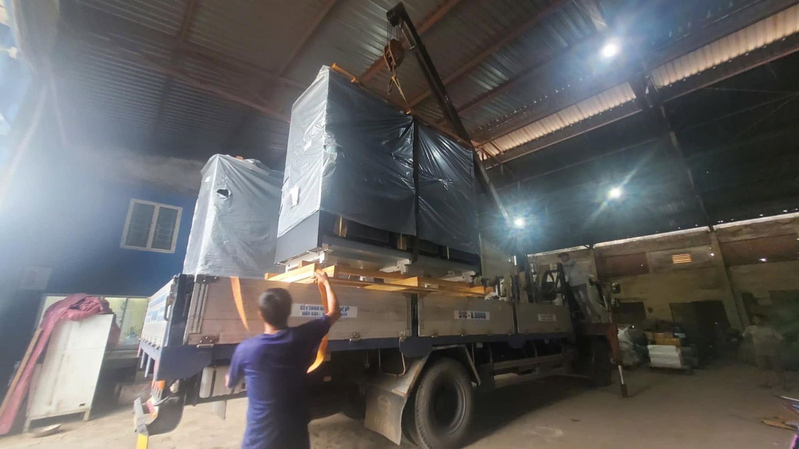 công ty vận chuyển máy móc