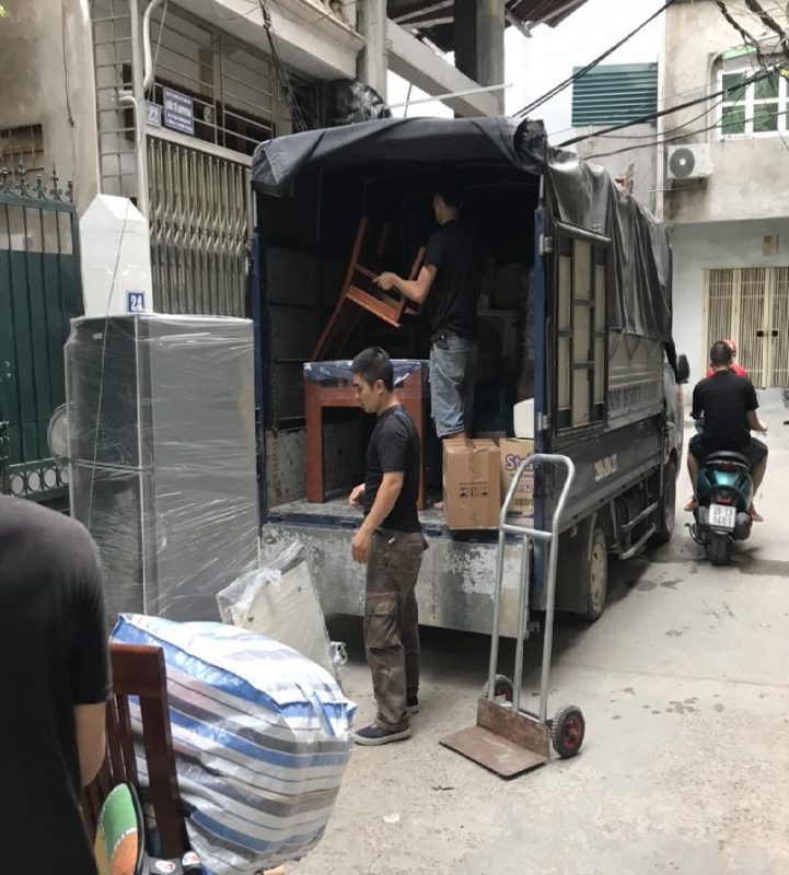 Vận chuyển bàn ghế gỗ