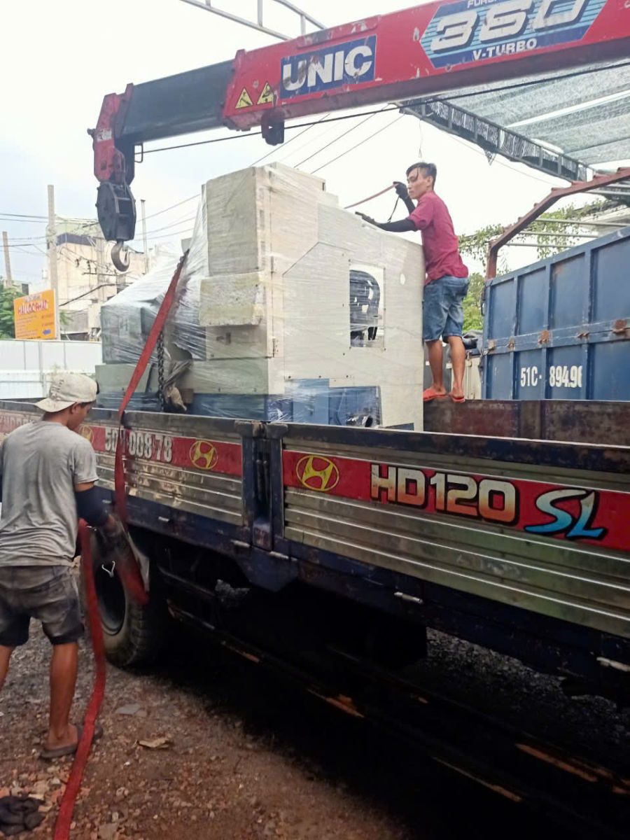 vận chuyển hàng đi kho hữu phú